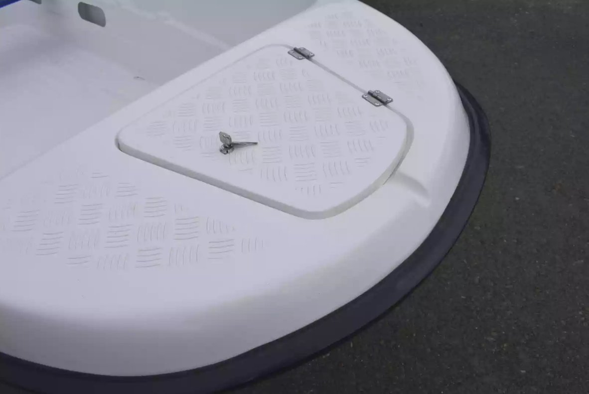 Стеклопластиковая лодка Пингвин New (тримаран) в Нижневартовске