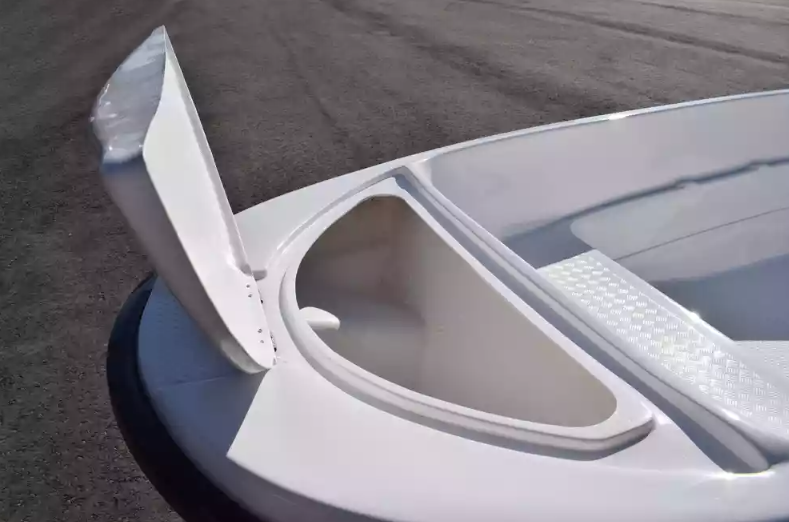 Стеклопластиковая лодка Пингвин (тримаран) в Нижневартовске