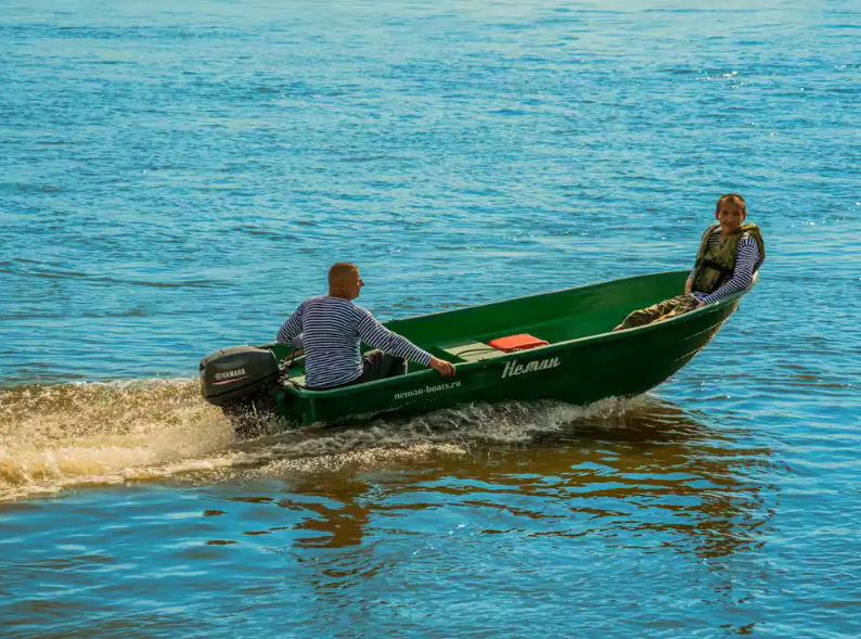 Стеклопластиковая лодка Neman-340 (тримаран) в Нижневартовске