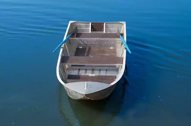 Алюминиевая лодка Вятка-Профи 32 в Нижневартовске