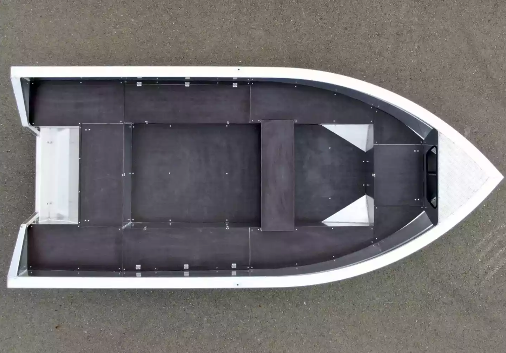 Алюминиевая лодка  Неман-420 в Нижневартовске