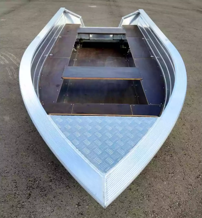 Алюминиевая лодка Неман-400 в Нижневартовске