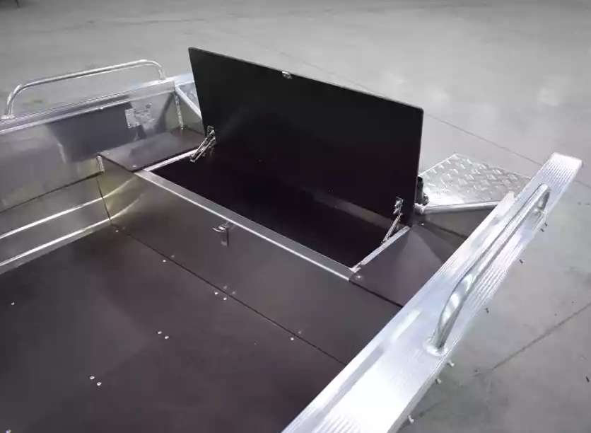 Алюминиевая лодка  Wyatboat-430 Р в Нижневартовске