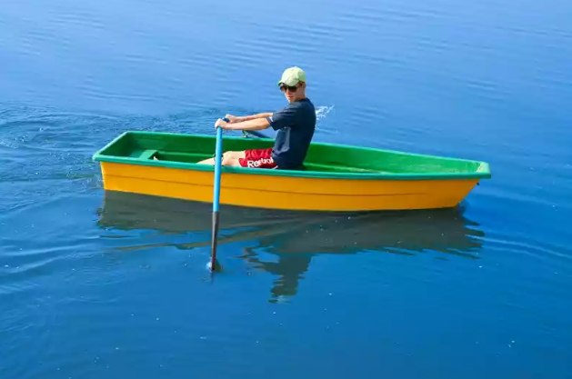 Стеклопластиковая лодка Малютка в Нижневартовске