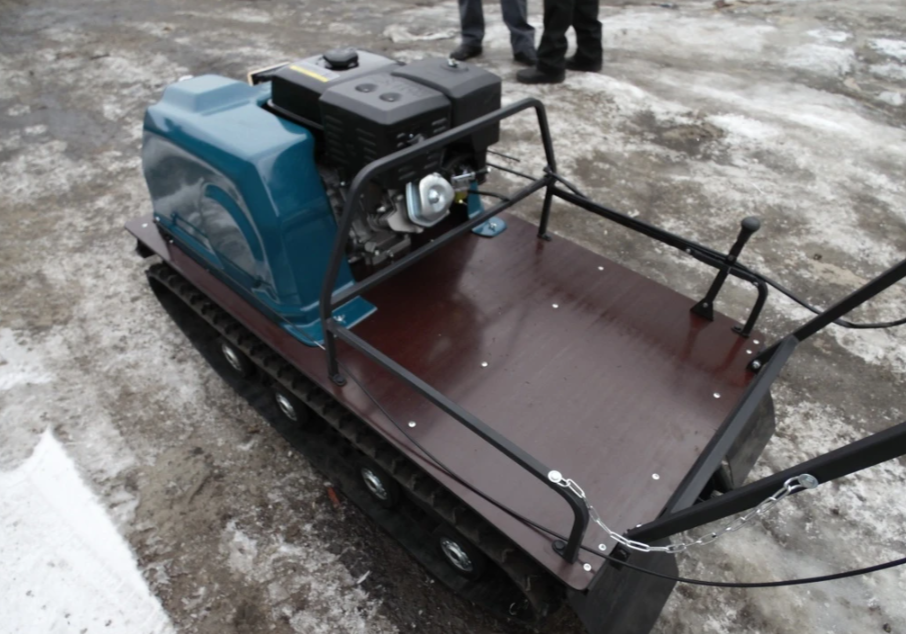 Мотобуксировщик AhtaR LR13 с реверс-вариатором Буран (задний ход) в Нижневартовске