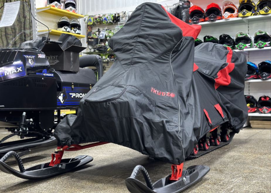 Чехол транспорт. снегохода IKUDZO HUNTER черно-красный Оксфорд ПРЕМИУМ качества с лого IKUDZO в Нижневартовске