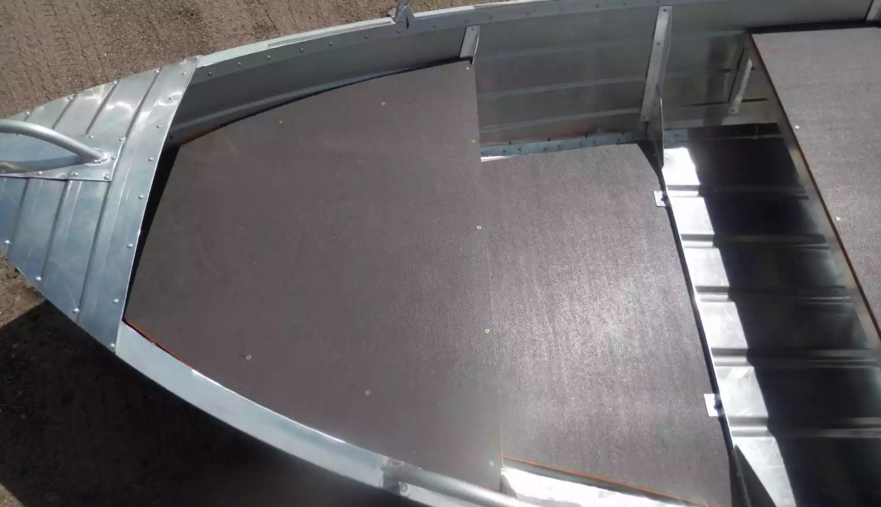 Алюминиевая лодка Вятка-Профи 32 в Нижневартовске