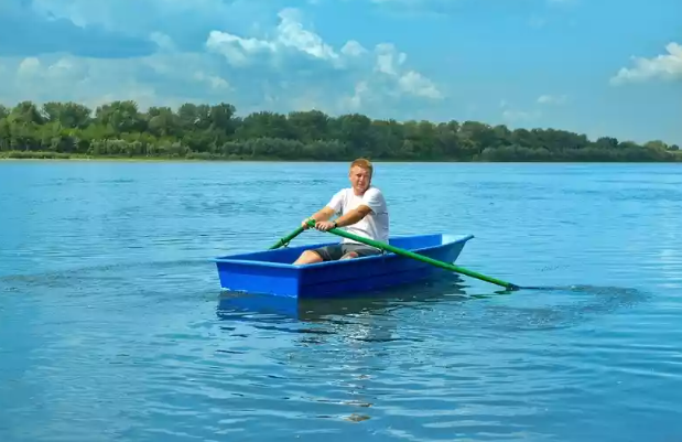 Стеклопластиковая лодка Малютка в Нижневартовске
