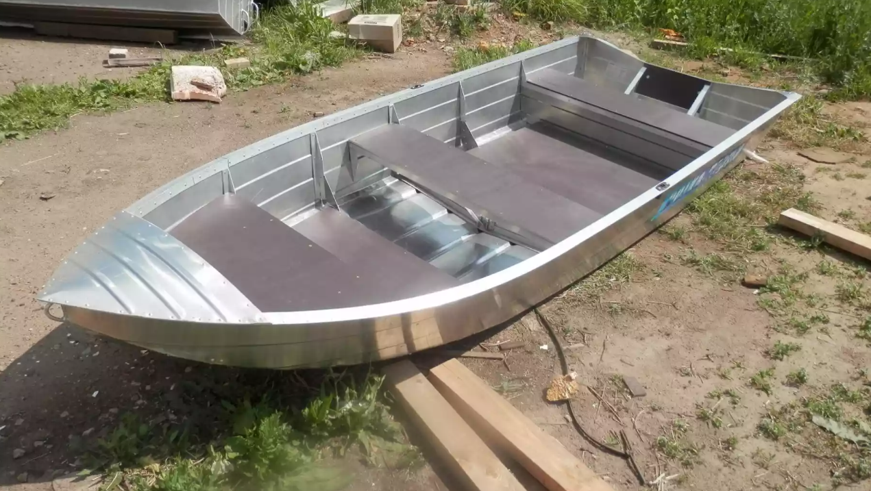 Алюминиевая лодка Вятка-Профи 32 в Нижневартовске