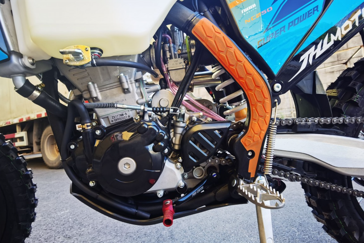 Мотоцикл JHLMOTO JHL Z7 NC250S (177MM-A) в Нижневартовске