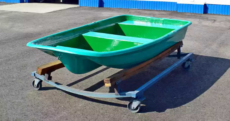 Стеклопластиковая лодка Старт (тримаран) в Нижневартовске