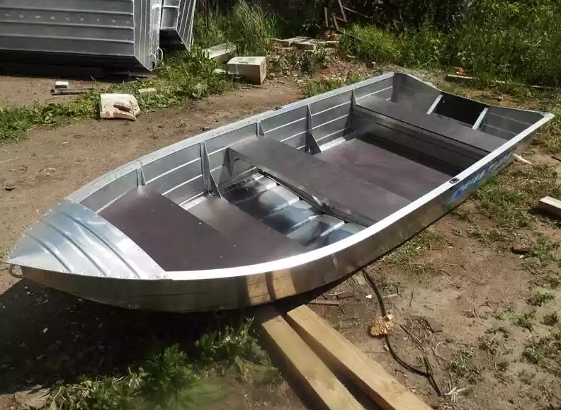 Алюминиевая лодка Вятка-Профи 37 в Нижневартовске