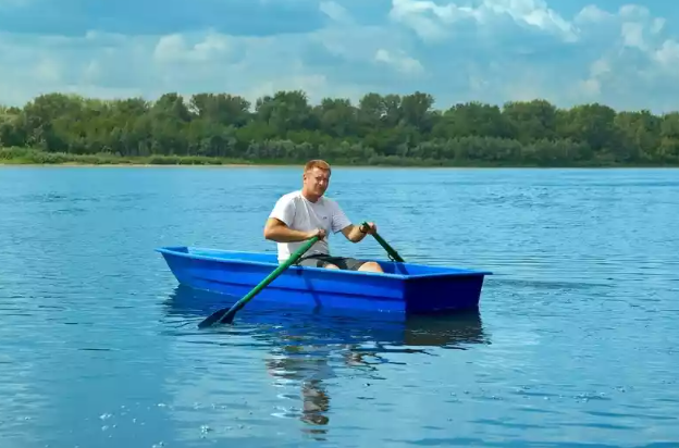 Стеклопластиковая лодка Малютка в Нижневартовске