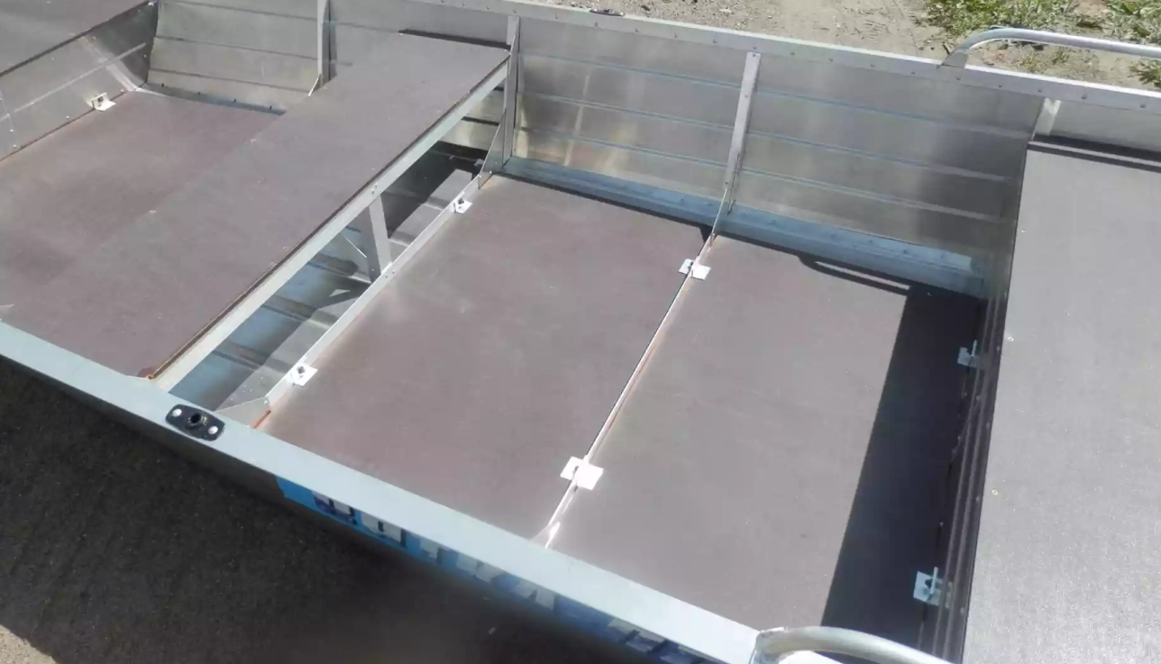 Алюминиевая лодка Вятка-Профи 32 в Нижневартовске