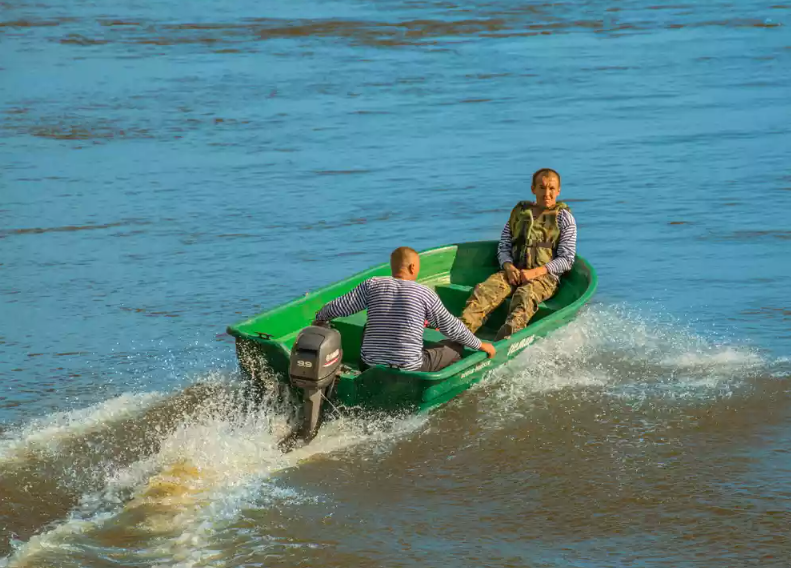 Стеклопластиковая лодка Neman-340 (тримаран) в Нижневартовске