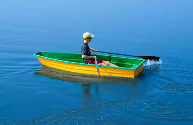 Стеклопластиковая лодка Малютка в Нижневартовске