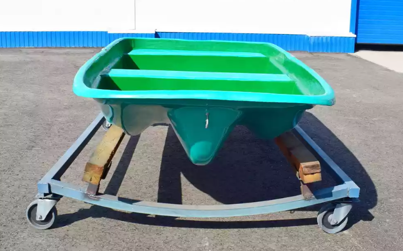 Стеклопластиковая лодка Старт (тримаран) в Нижневартовске