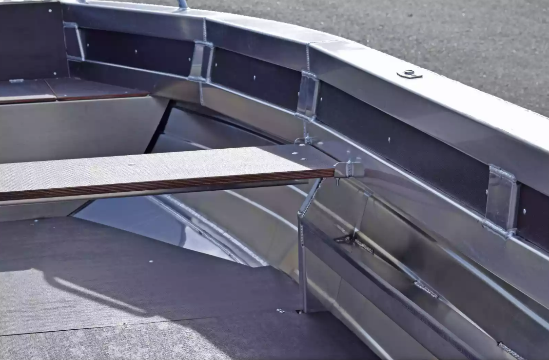 Алюминиевая лодка  Неман-480 Р в Нижневартовске