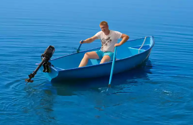 Стеклопластиковая лодка Омуль в Нижневартовске