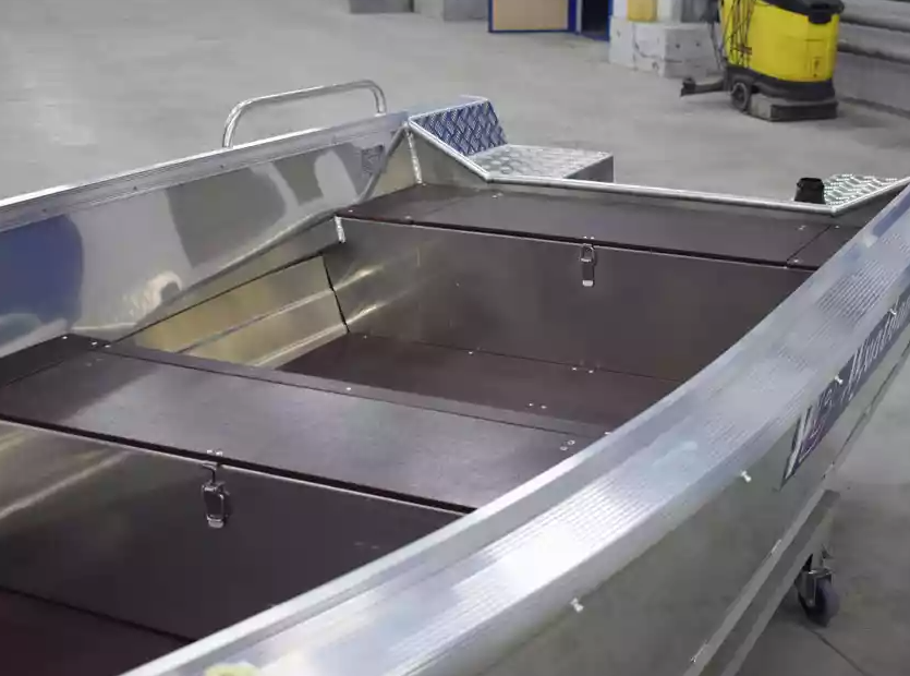Алюминиевая лодка  Wyatboat-430 Р в Нижневартовске
