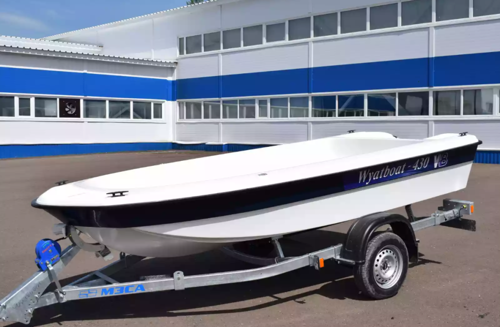 Стеклопластиковая лодка Wyatboat 430 тримаран в Нижневартовске