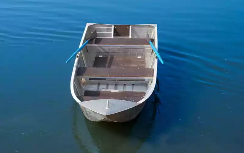 Алюминиевая лодка Вятка-Профи 37 в Нижневартовске