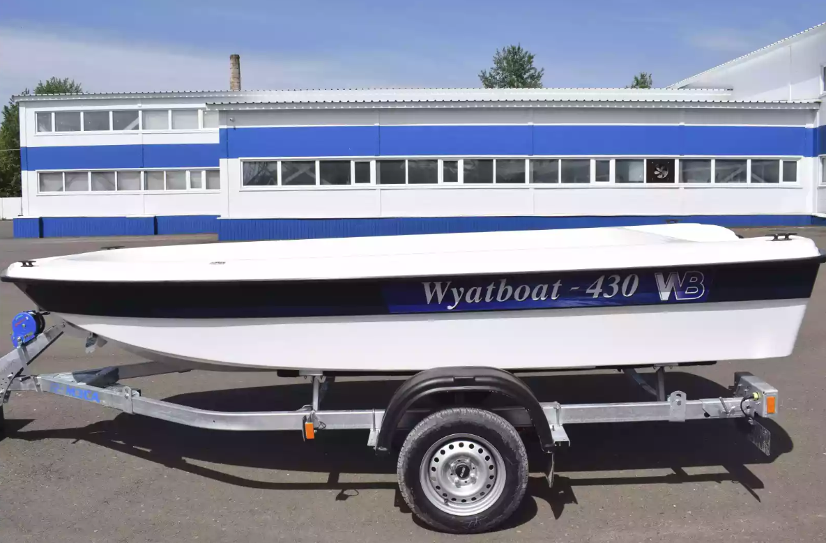 Стеклопластиковая лодка Wyatboat 430 тримаран в Нижневартовске
