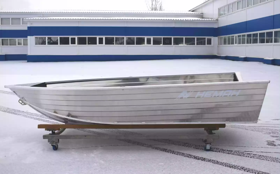 Алюминиевая лодка Неман-400 в Нижневартовске