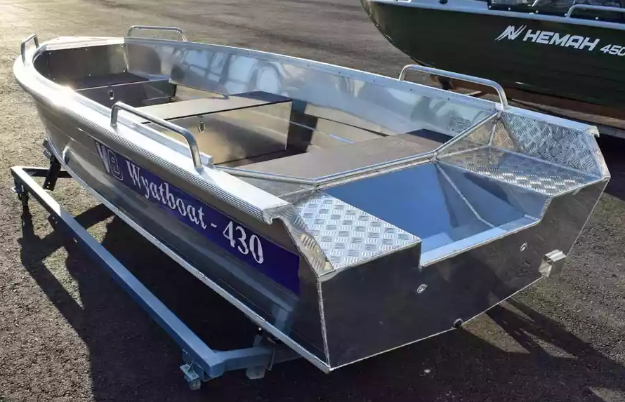 Алюминиевая лодка  Wyatboat-430 Р в Нижневартовске