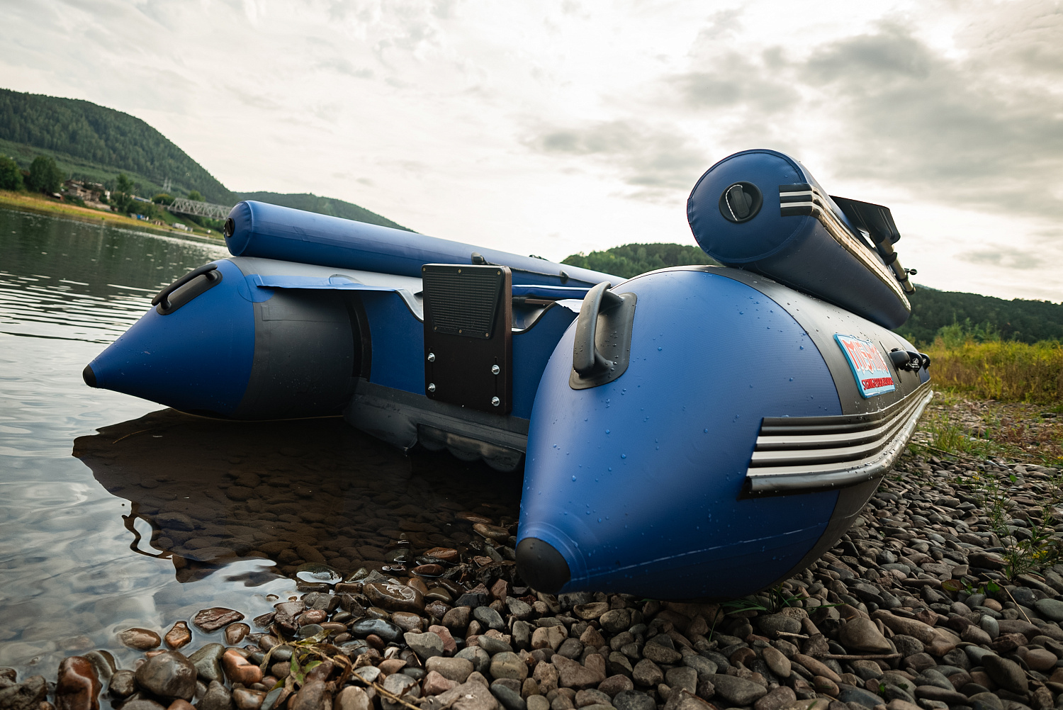 Лодка MISHIMO RIVER FJET PRO 410  под водомет в Нижневартовске