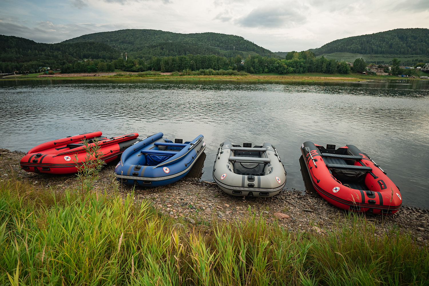Лодка MISHIMO RIVER FJET PRO 410  под водомет в Нижневартовске
